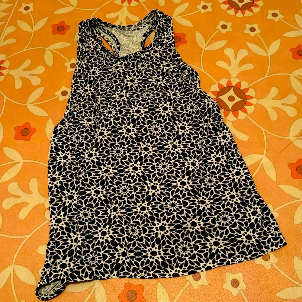 Latched Mama nursing top, size S